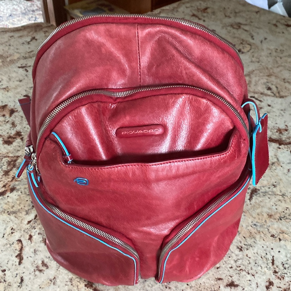 PIQUARDO BACKPACK .